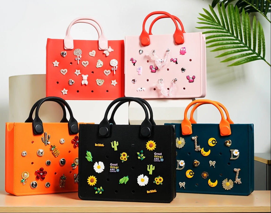 Ninabagfashion borse gomma EVA vari colori addobbate con clips e charms